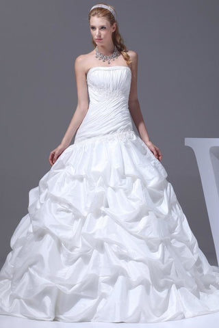 products/White-Gorgeous-Embroidered-Wedding-Gown-Long-Ruffled-Bridal-Dress_3.jpg