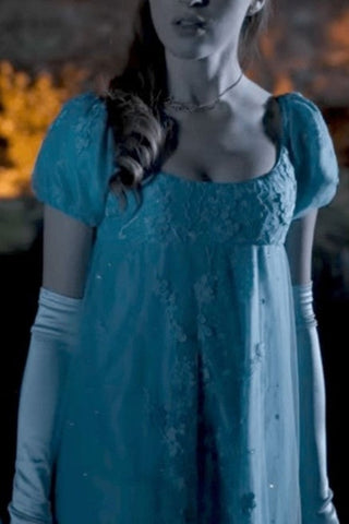 files/daphne-bridgerton-iconic-blue-lace-dress-tv-show-_bridgerton_-_2.jpg