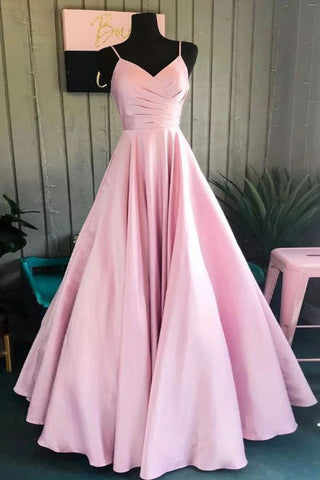 Robe de bal longue rose pâle à bretelles spaghetti et col en V à volants