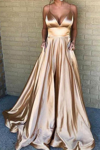 Robe de bal de soirée dorée à col en V et bretelles spaghetti trapèze à volants