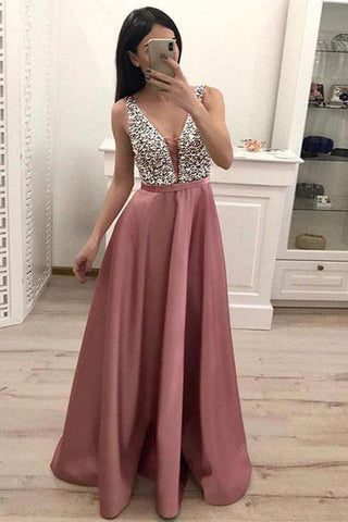 Wunderschönes Abendkleid aus mattem Satin mit Perlen und V-Ausschnitt