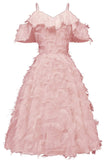 Rosa Vintage-Heimkehrkleid mit Rüschenbesatz und Quasten